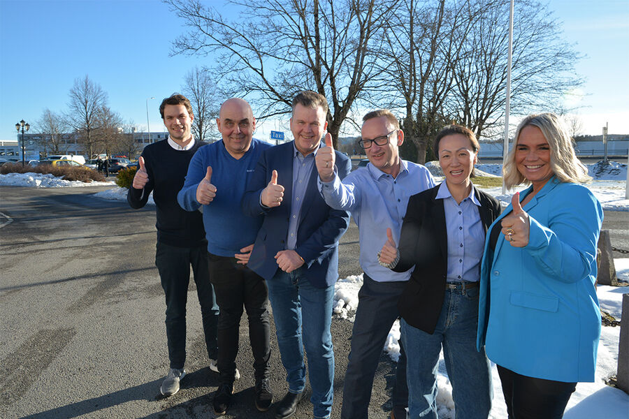 Ansatte ved VVS Ekspertens kjedekontor. Fra venstre: Asbjørn Olsen (controller), Olav Råken (avtaleansvarlig), Geir Rune Bøkeid (medlemsansvarlig), Kai Johnsen (daglig leder), Marie S. Spjeldnes (system- og økonomiansvarlig) og Birgitte Tunheim (markedssjef).
