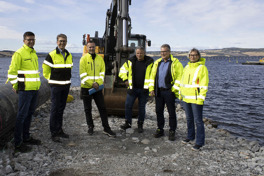 Fra v. Trond Ståle Nessmo (Hias), Morten Finborud (Hias), Lars Lille-Mæhlum (Hias), Jan Kenneth Bartolo (Pipelife), Jens Kristian Gulbransen (Pipelife)og Målfrid Storfjell (Hias).