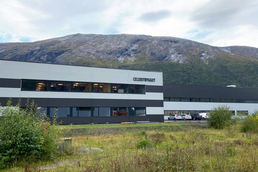 Systemer fra Roth gir varme og tappevann til SH-Totals nye lager- og kontorbygg på Sunndalsøra.  