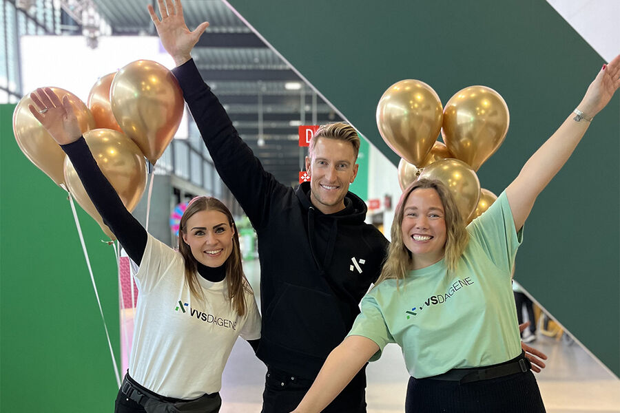 Disse stod mer eller mindre på døgnet rundt under messedagene sist uke, fra venstre Katrine S. Johannessen, Henrik Sakshaug og Martine S. Frøseth. Alle Nemitek.