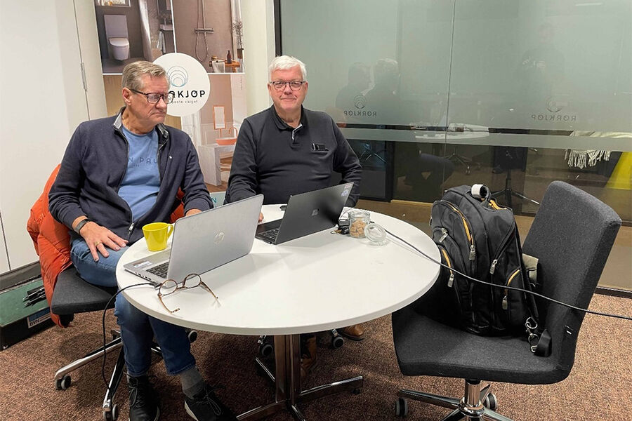 Tidligere daglig leder Cato Karlsen, og fagsjef Bjørn Grimsrud i Fagrådet for våtrom, nå " Det Gamle senatet