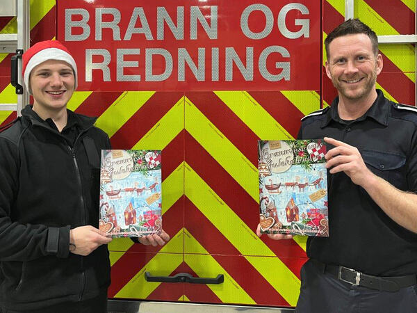 Brannvesenets julekalender presentart av Eigersund brann og redning