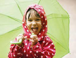Barn med paraply