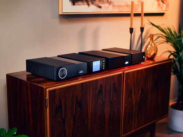 Naim sin New Classic-serie i all sin prakt.
