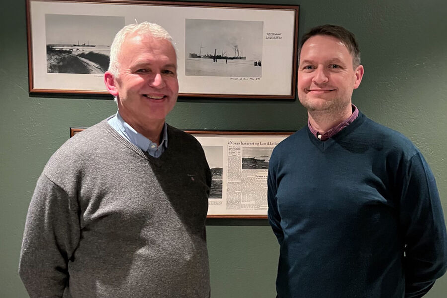 På bildet ser vi fra venstre, Roald Andersen og Ruben Skovgaard Slethei.