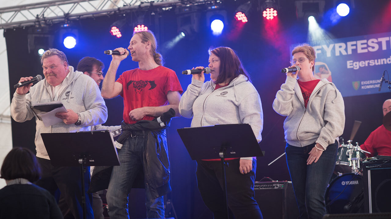 En stemmer i en sang