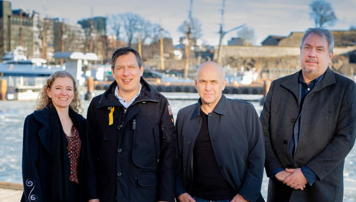 Assemblin AS har kjøpt bemanningsselskapet Ariemi AS. Fra venstre: Siri Forsberg (CFO Assemblin AS), Einar Kålhus (eier Ariemi AS), Torkil Skancke Hansen (CEO Assemblin AS) og Leif Stensrud