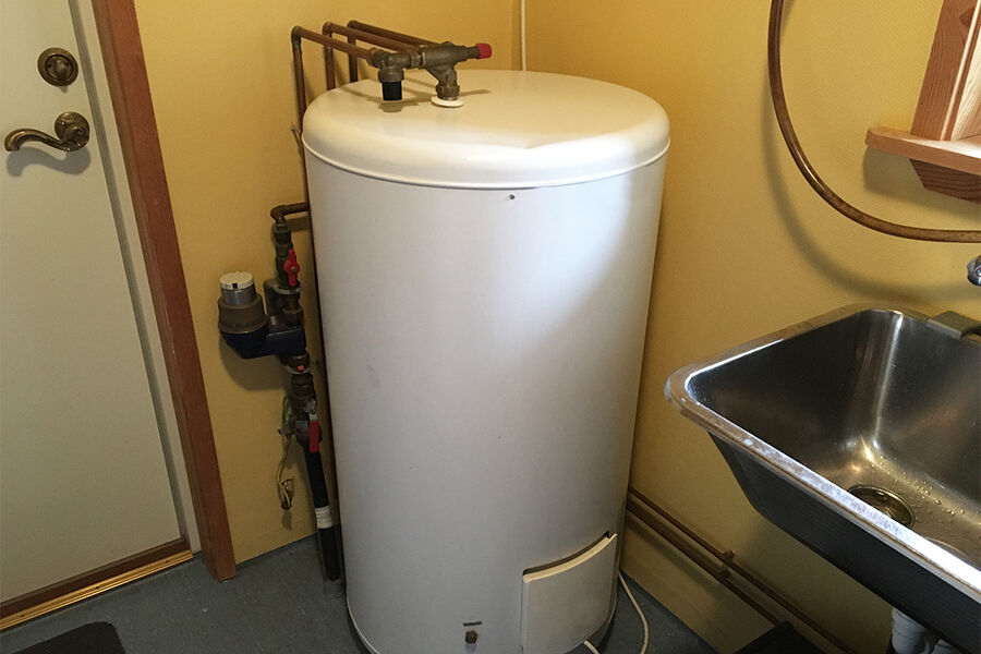 Levetiden til varmtvannsberedere er gjerne 15-20 år. Eldre beredere har høyere risiko for for vannskade, opplyser forsikringsselskapet If. (Foto: If)