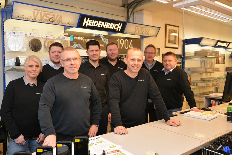 Heidenreich Innlandet er kampklare og optimister og ser bare muligheter: Ann Iren Grønlien, Innesalg, Christian Morstad, Teknisk selger VA, Pål Morten Andersen, Butikkleder , Runar Svorkmo, Fagansvarlig sprinkler, Øivind Wahl Eriksen, Teknisk selger VA, Frode Mikkelsen, Uteselger VVS, Lars Skogheim, Uteselger VVS, og Lars Petter Olsen, Distriktssjef Innlandet.