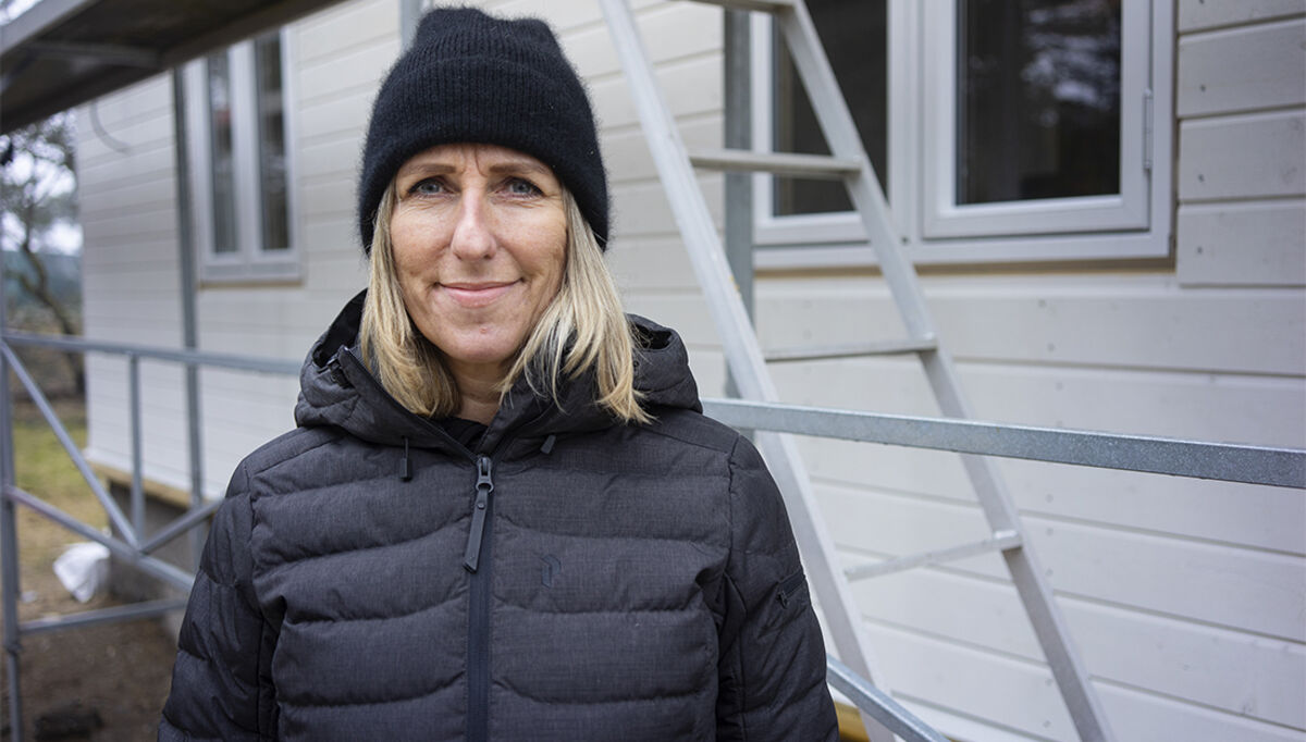 – Skal du pusse opp, anbefaler vi å prioritere tiltak som ruster huset for vær og vind, sier skadeforebygger i Fremtind, Therese Hofstad-Nielsen. Foto: Fremtind.