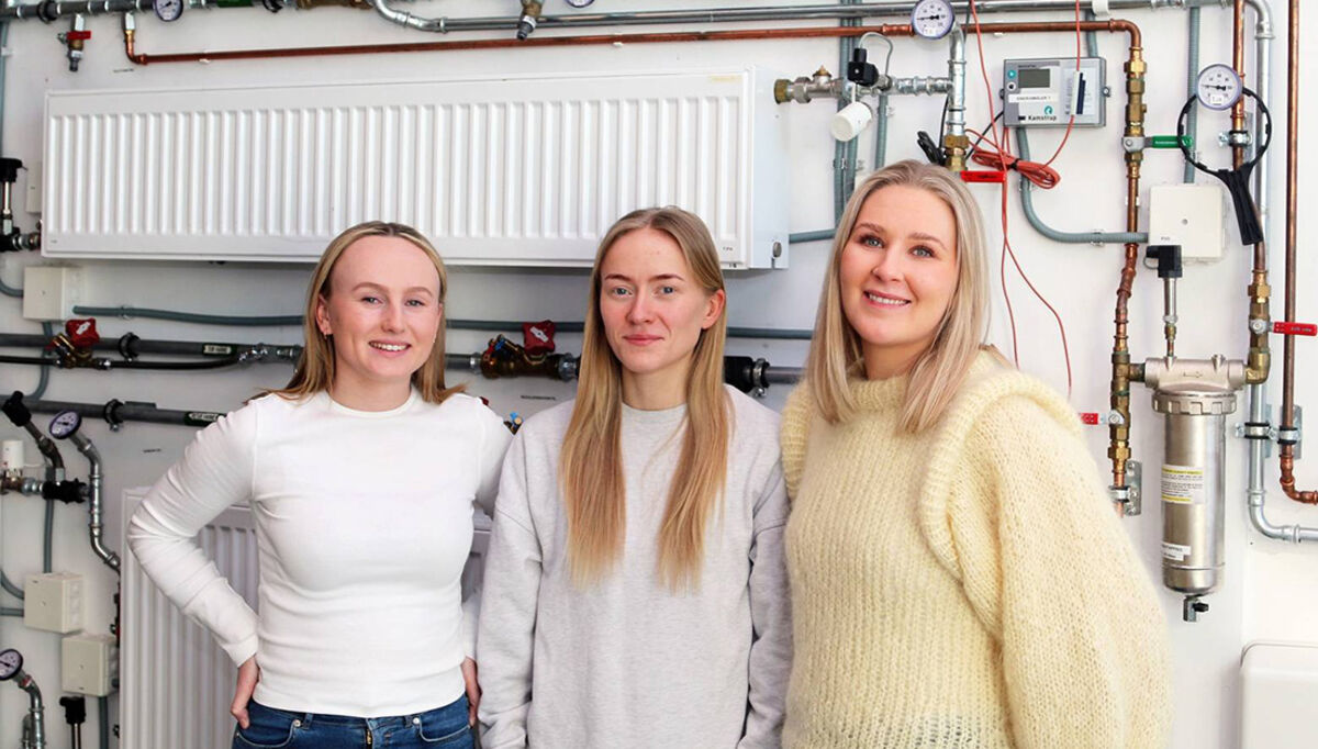 Studentene Dina Aas, Thea Aase Pedersen, og Elise Haviken, er tre ingeniørstudentene som tar en bachelor i