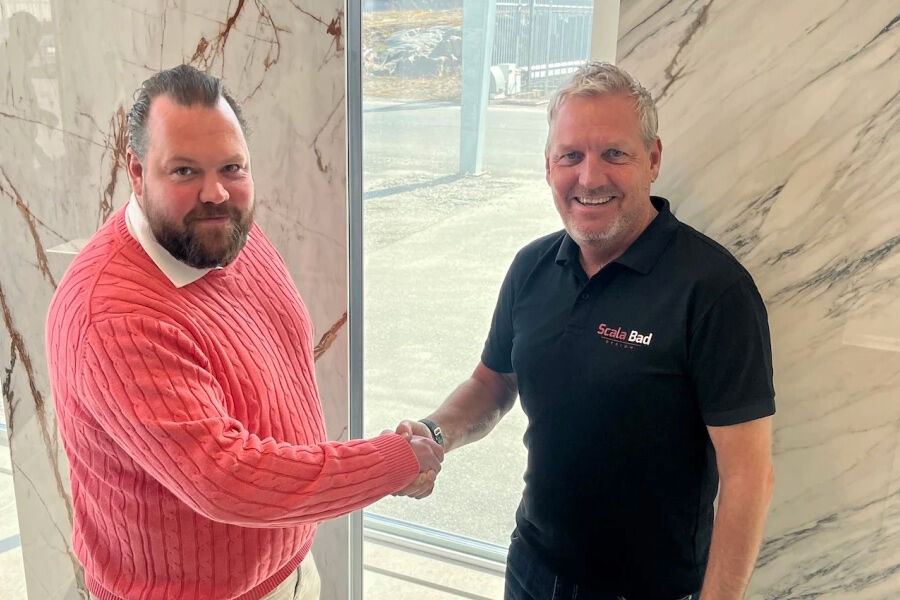 Oskar Petersson fra Cosentino Norge og Robert Torp Halvorsen fra Scala Bad er godt fornøyd med det nye samarbeidet. Foto: Scala Bad