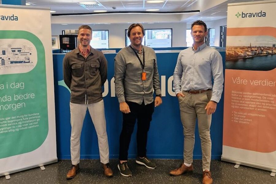 Fra venstre: Servicelederne Alexander Røssevold og Lars Espeseth og avdelingsleder Christoffer Abbedissen ved Bravidas VVS-serviceavdeling i Bergen. Foto: Bravida