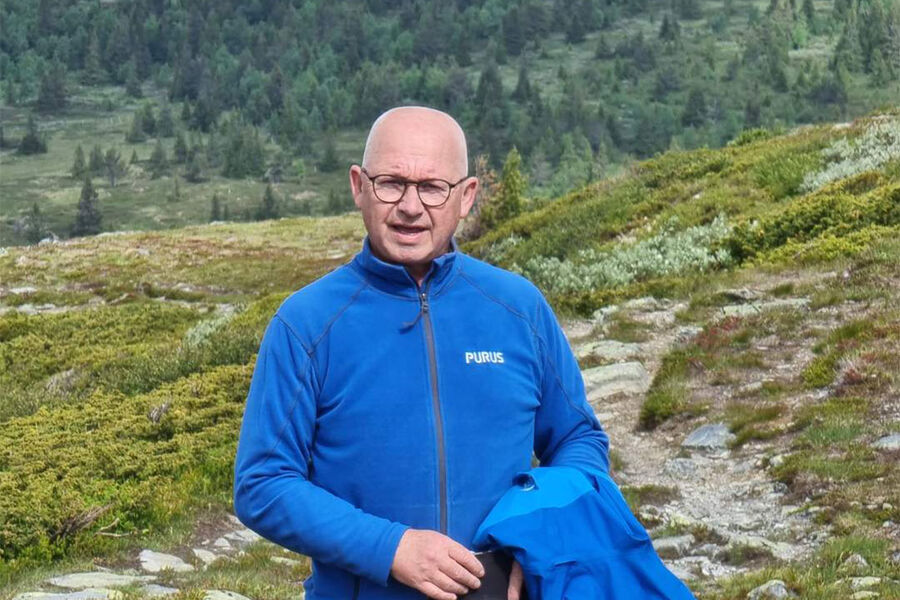 På fritiden er Jan Gøransson veldig glad i turer i fjellet, både til fots og med sykkel. Han har foreløpig ikke konvertert til el-sykkel. Her fra hytta på Golsfjellet.