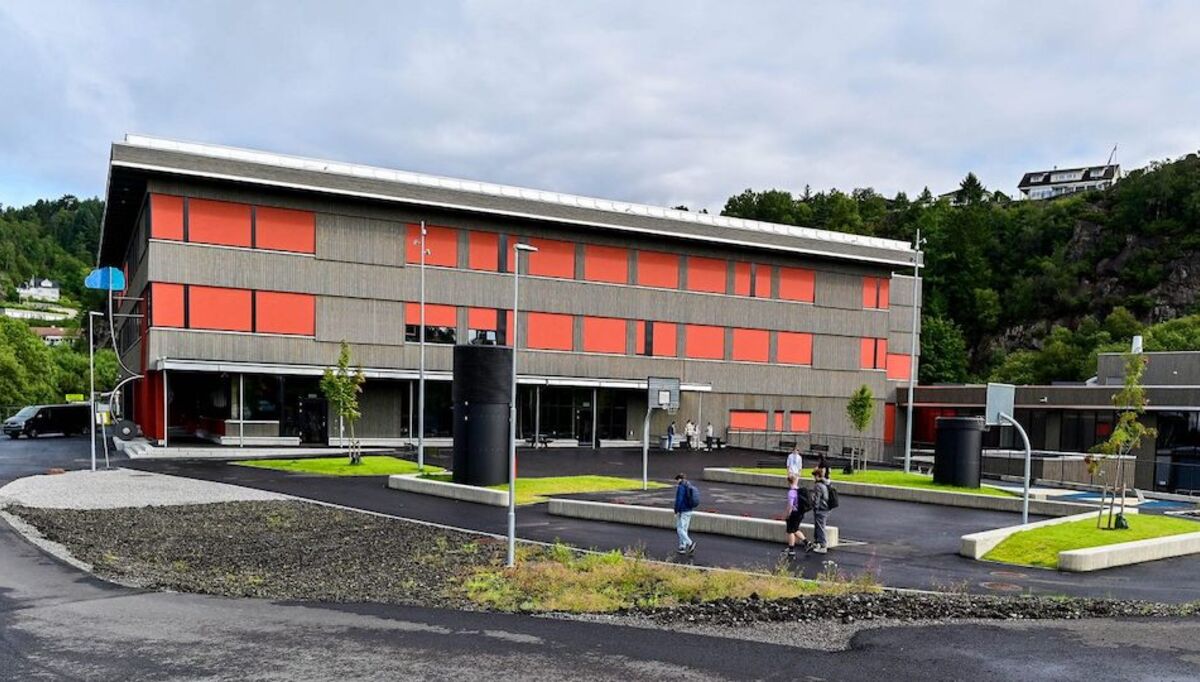 Nye Askøy videregående skole er en av Vestlands største skoler | Foto: Torgeir Hågøy