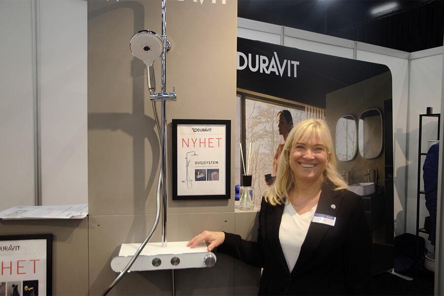 Birte Næss, salgsansvarlig for Duravit på Vestlandet viste stolt frem dusjen på VVS Ekspertens årsmøte i forrige uke. – Vi fikk mye oppmerksomhet på dusjsettet fra medlemmene i VVS Eksperten, forteller Næss.