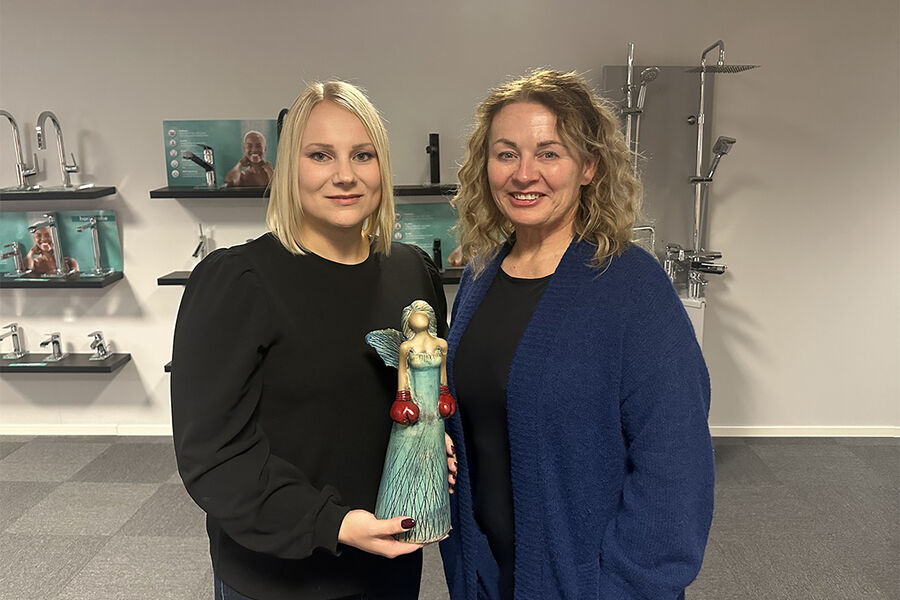 Her ser vi prisvinner Karin Eilertsen fra Heidenreich og styreleder Eli H. Heyerdahl Eide, i Ingeborg-nettverket. Foto: Ingeborg-nettverket