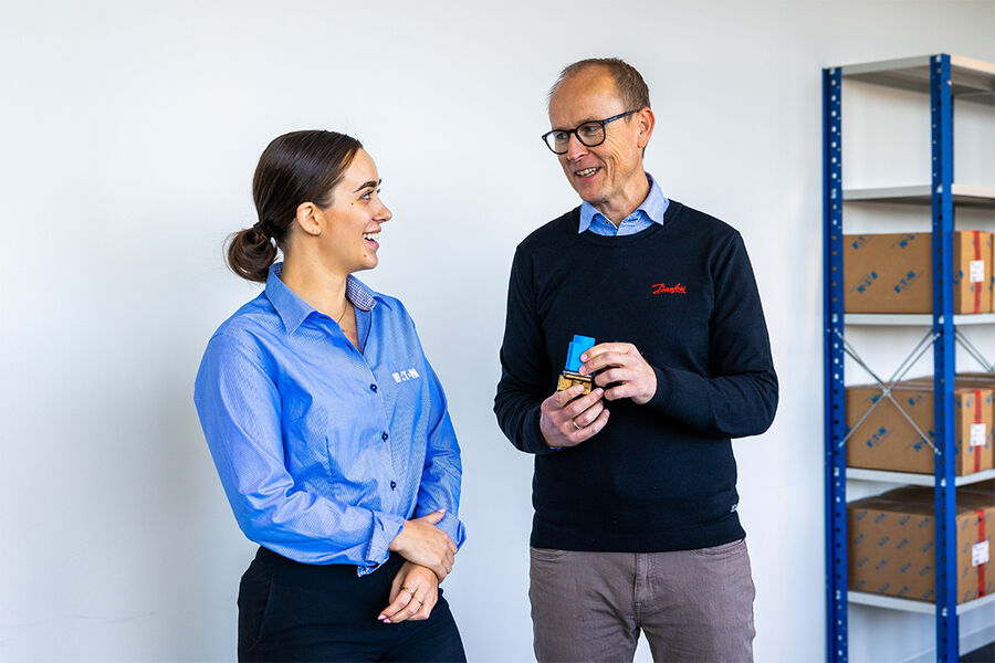Eatons Ine Dagfinrud, og Bjørn Prøsch Meier i Danfoss, skal samarbeide om nytt produkt innenfor lekkasjesikring.