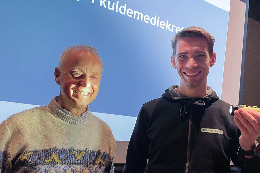 Kursdeltaker Runar Vedvik setter gjerne EX-sikkert søkelys på kursholder Stig Rath. Foto: Norsk Varmepumpeforening