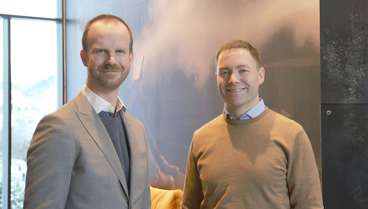 På bildet ser vi bilde er grunnleggerne Jon Olav Aurdal (t.v.) og Gjermund Tomasgard i VirtualHouse.