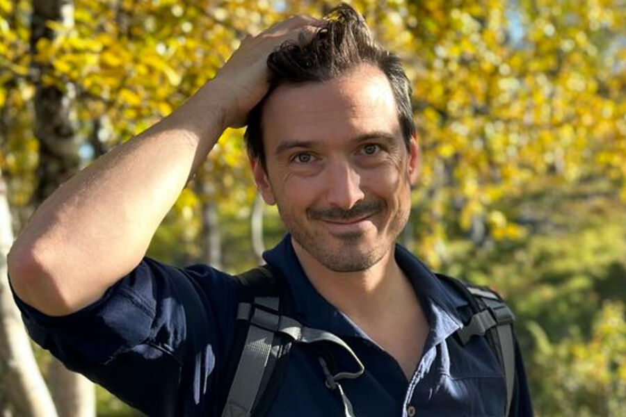 I tillegg til de lokale materialene har over 60 forskjellige materialer fra en lang rekke forskjellige byggeplasser i byen. Prosjektet er nok ganske unikt med tanke på at vi har strukket strikken lengre, forklarer Torstein Blumer, prosjektleder i Magna.