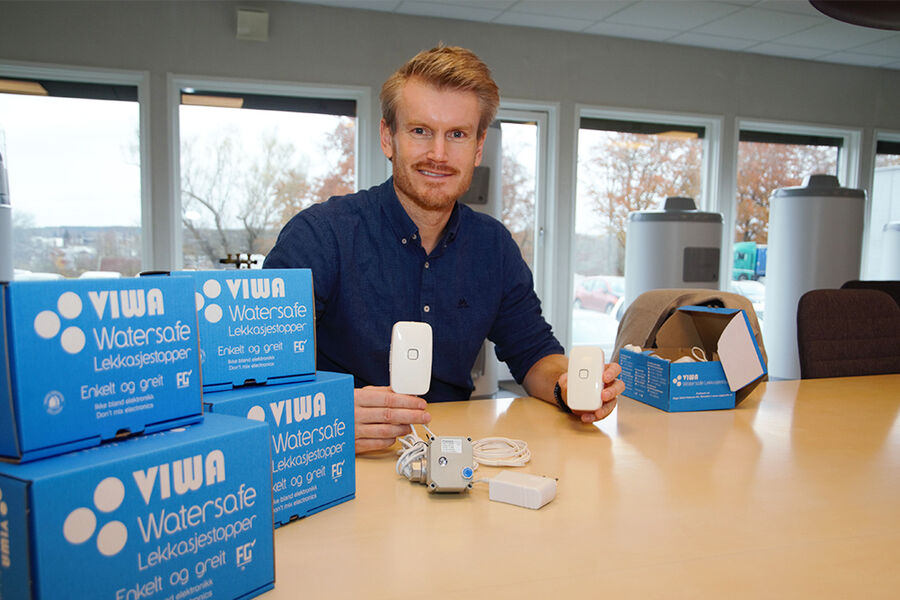 Lasse Rypdal, Høiax sin produktgruppesjef innen lekkasjesikring / VIWA Watersafe, kan fortelle at de nå har lansert kuleventiler som et supplement til det brede utvalget av magnetventiler. – Vi gir med det rørleggerne valgfrihet, og vil jevnlig lansere flere modeller i ulike størrelser og måter å «sense» på, sier han.