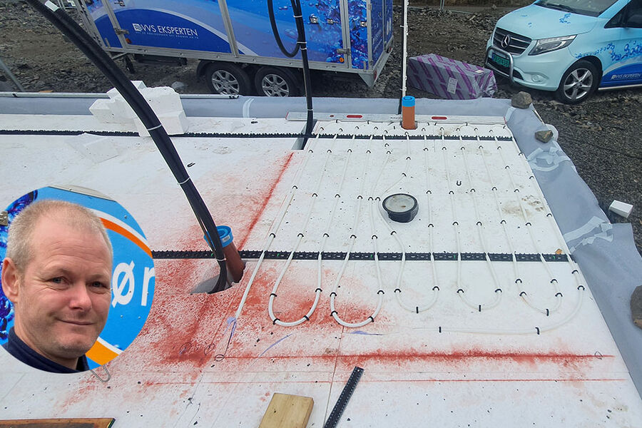Asbjørn Rugnes i Vegårshei Rørleggerservice er VVS-bransjens Petter Smart. Nå har han lansert metoden «ZoneGulvvarme».
