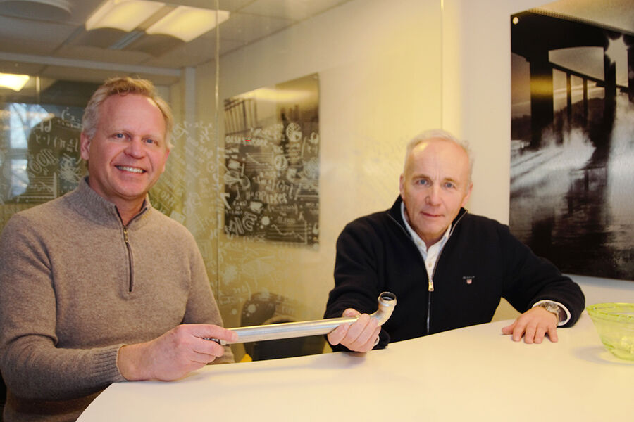 VVSforum samlet Arvid Aalen og Ole Rontèn til en prat om utfordringene bransjen står oppe i rundt TEK-krav, lekkasjesikkerhet, montasjeanvisninger og rørsystemer. Begge ønsker å bidra til at det bygges broer mellom de ulike aktørene i rørbransjen, og at det deles informasjon. – Bransjen har felles mål, og må snakke bedre sammen, mener de.