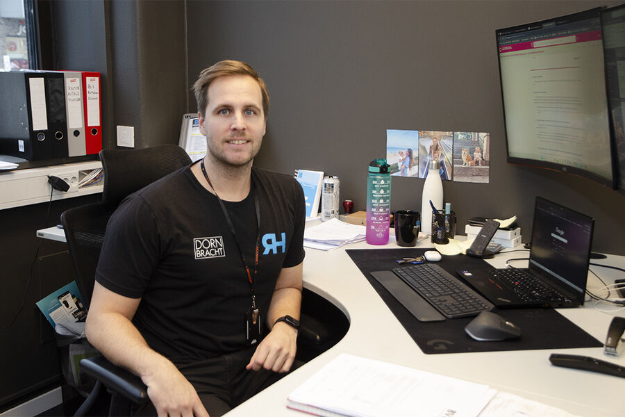 Rørleggerhuset er blitt Miljøfyrtårnsertifisert. En bevisst satsing for å bli mer klimabevisste og øke attraksjonen i markedet, sier daglig leder Henrik Plaum.