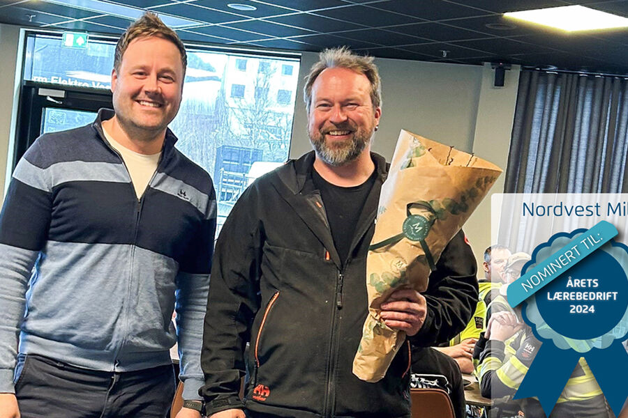 Daglig leder Ole Jonny Rogne og nyslått rørlegger med svennebrev Jan Arvid Ytterland. Foto: Nordvest Miljø