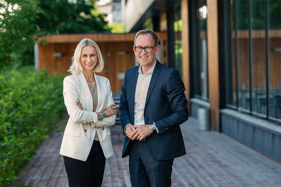 Guro Steine, konserndirektør kommunikasjon og bærekraft og Kim Robert Lisø, konsernsjef i GK.