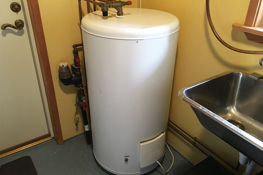 Levetiden til varmtvannsberedere er gjerne 15-20 år. Eldre beredere har høyere risiko for for vannskade, opplyser forsikringsselskapet If. (Foto: If)