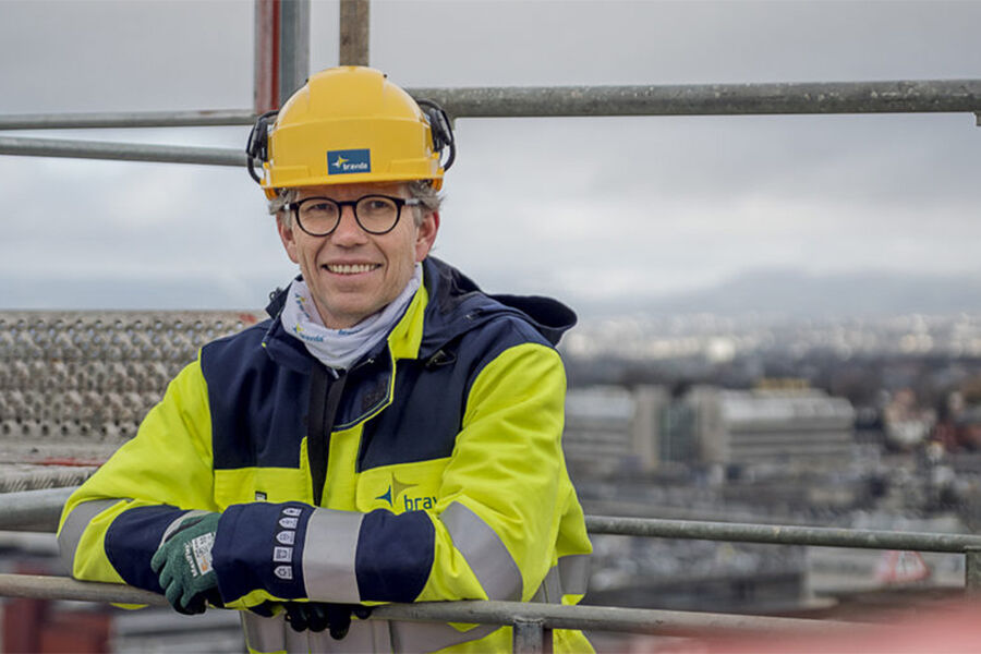 - Vi som selskap er nå langt mer forsiktig med å ta på oss store kontrakter i denne geografien, sier administrerende direktør Tore Bakke i Bravida.