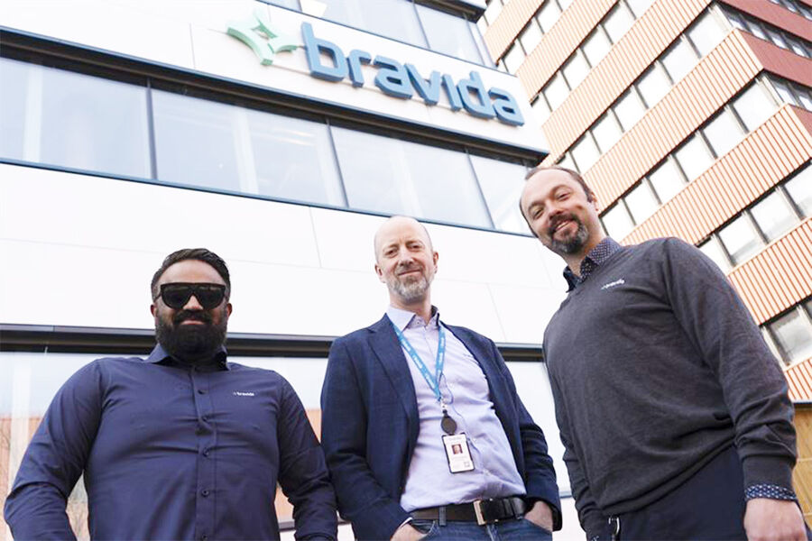 STOLTE: Avdelingslederne Usman Riaz og Jan Erik Herregarden, og serviceleder Kenneth Omang Bakken gleder seg over flere nye år med oppdrag for Eiendoms- og byfornyelsesetaten i Oslo.