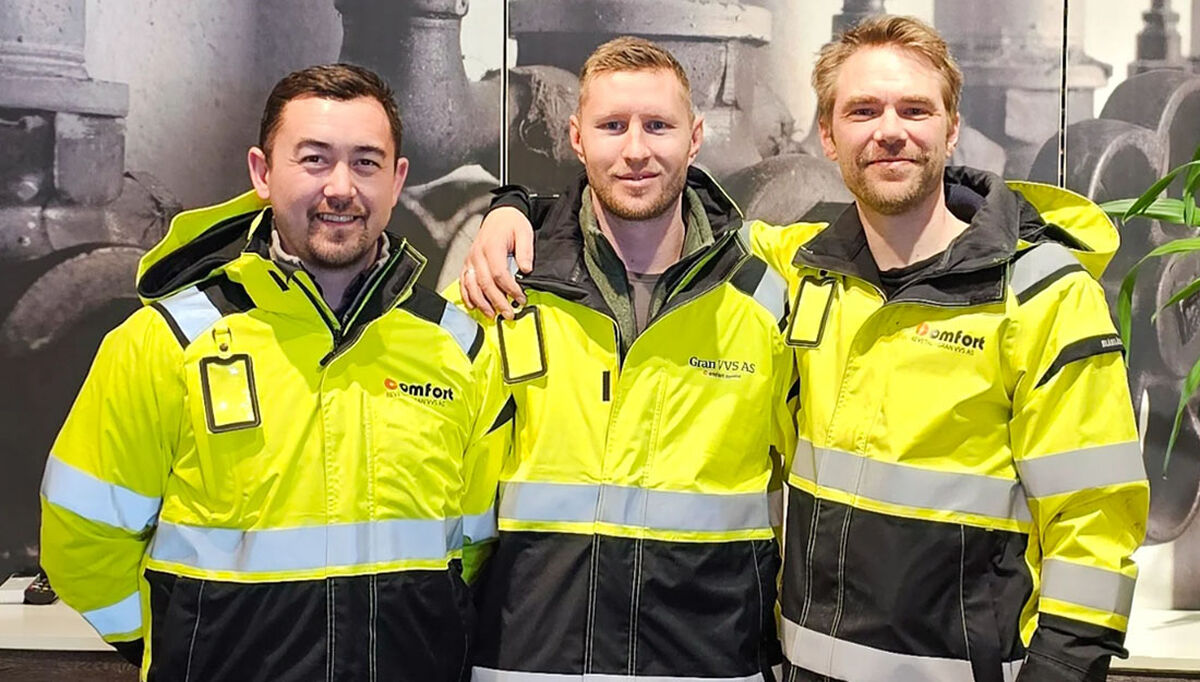 Patrick Søderstrøm, Haakon Abrahamsen og Geir Olav Lehne er tre av de ansatte som er på videreutdanning. Foto: Gran VVS.