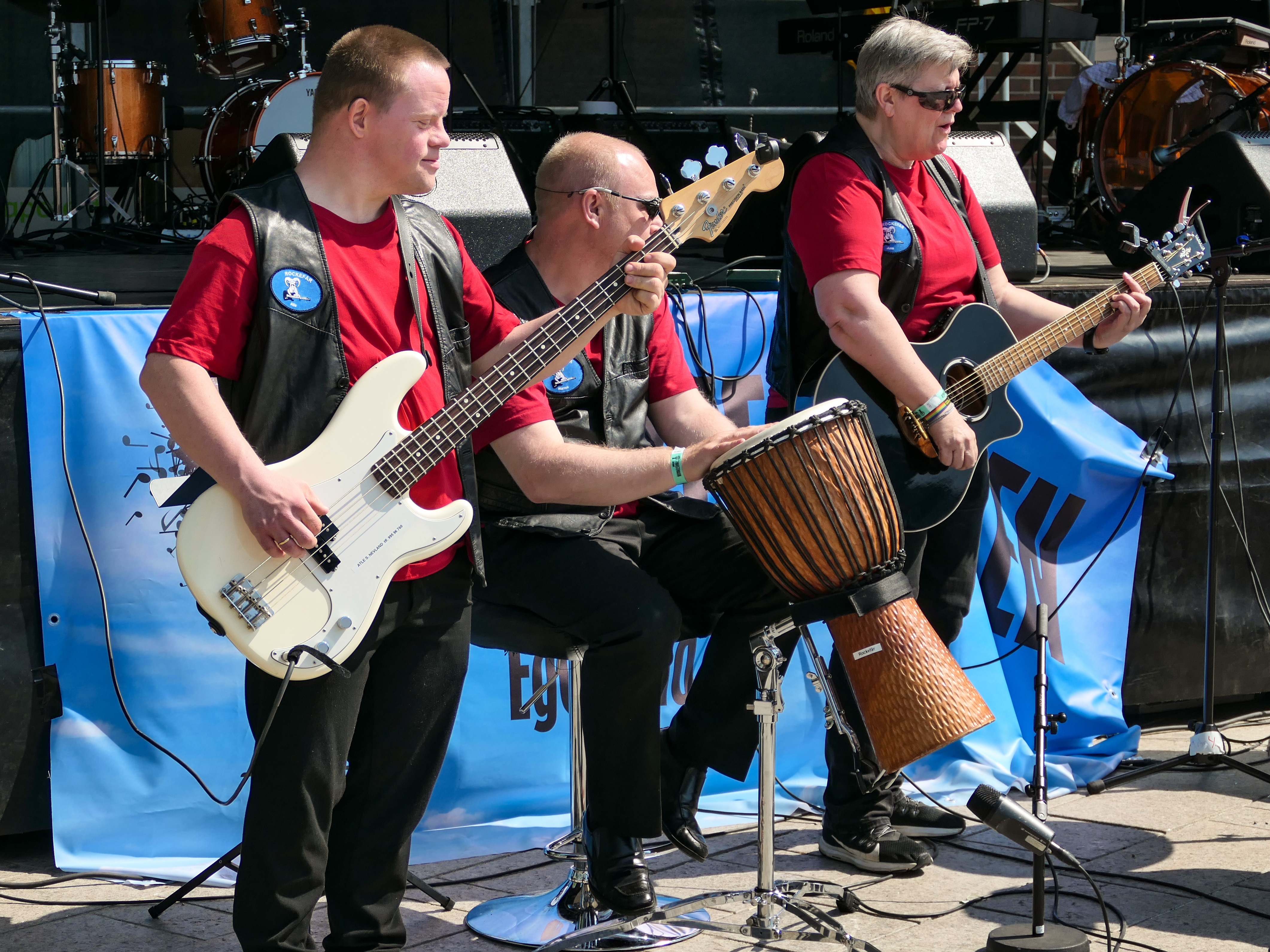 Band som spiller på torget
