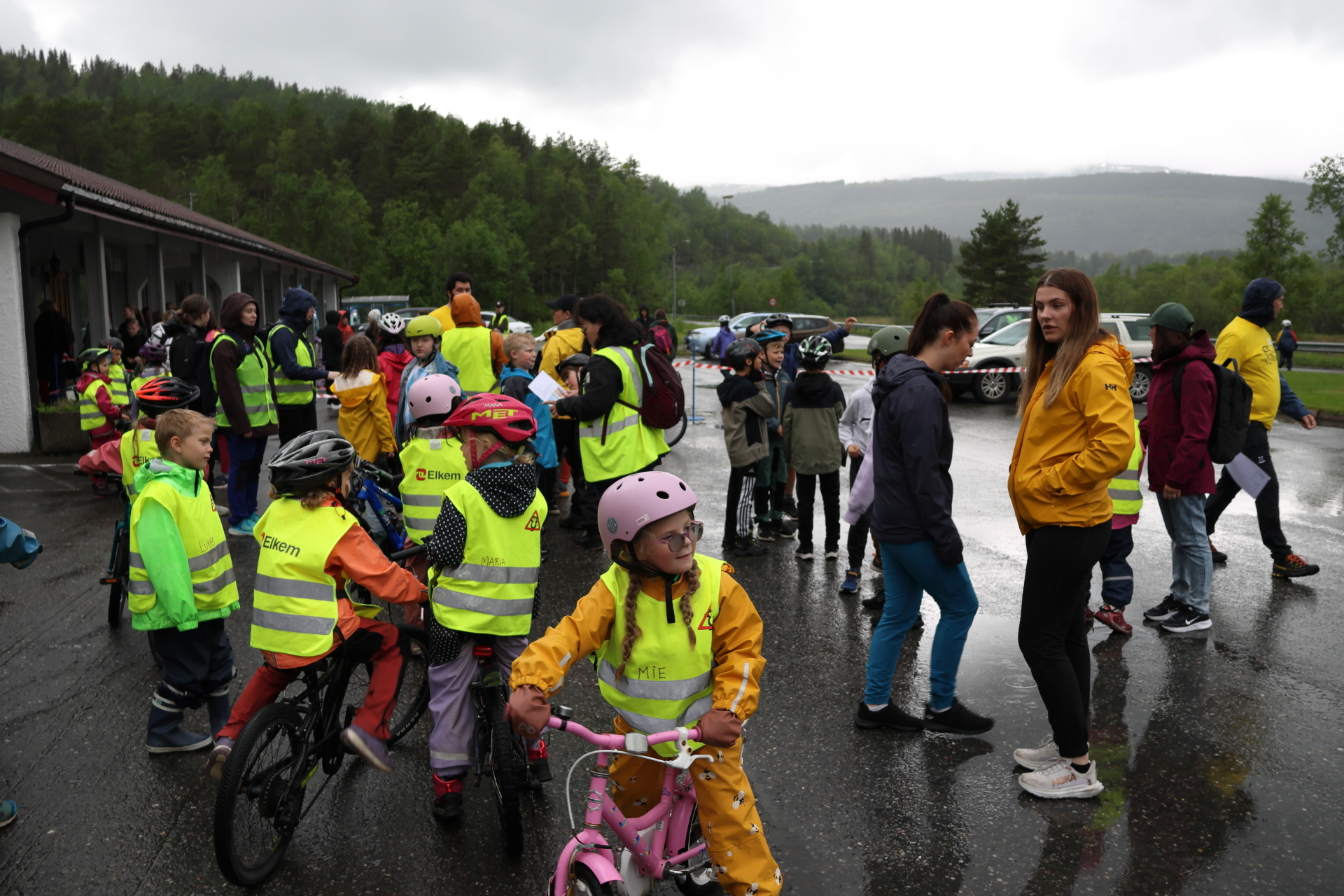 Skoleelever klare for sykling