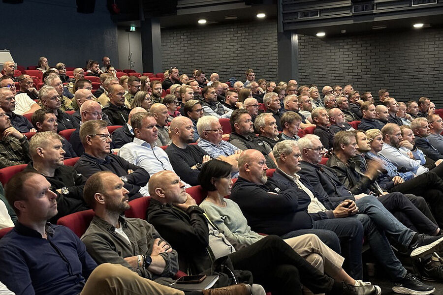 Stor interesse for hva som kommer av ulike investeringer og rammeavtaler i Midt-Troms. Foto: Forsvarsbygg.