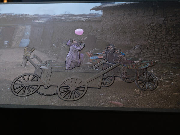 Med 3D-printede utgaver av bildene kan også blinde og svaksynte får utbytte av bildene, med følsomme fingertupper.