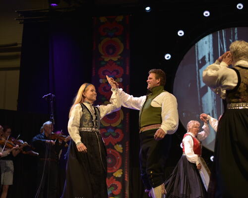 Lagdans. Foto: FolkOrg Lagdans. Foto: FolkOrg