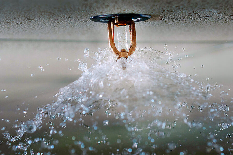 - Vi må tenke litt annerledes om sprinkleranlegg for bygg over fire etasjer, etter den nye boligsprinklerstandarden fra Standard Norge er gjeldende, sier Gardar Ingthorsson, sivilingeniør i Prosjektil og Rambøll.