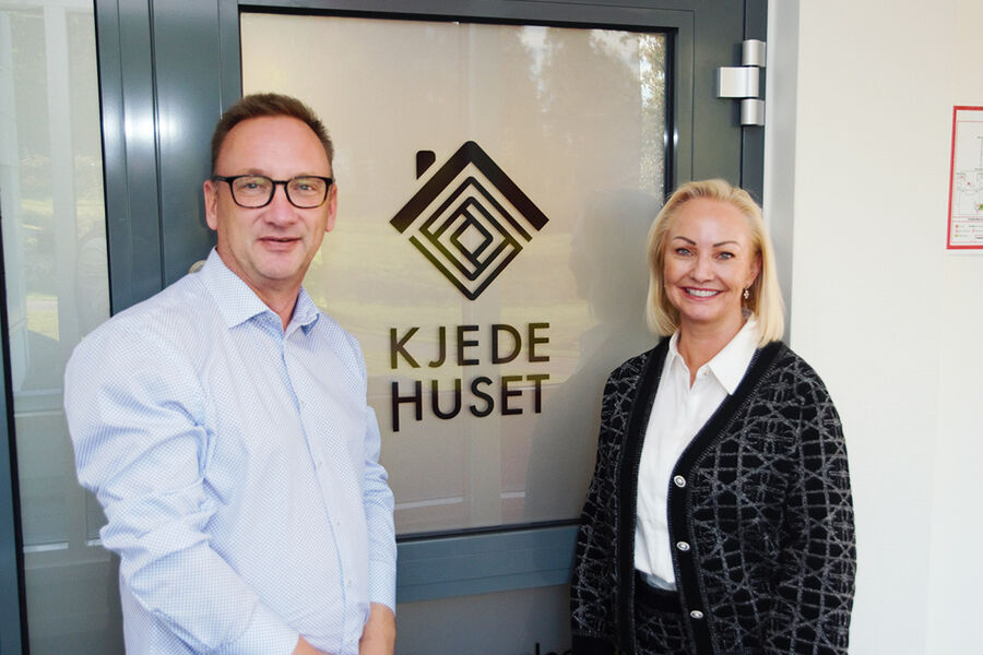 Susanne Gantzel, markedssjef, og daglig leder, Kai Johnsen i Kjedehuset AS, er glad for at de fikk landet alt arbeidet rundt Miljøfyrtårn- sertifiseringen. Dette er veldig viktig arbeid for kjeden, men ikke minst ovenfor medlemmene, sier de.