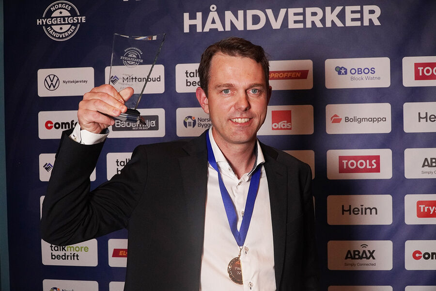 Rørlegger, Marius Johansen fra Eidsvoll ble lørdag kåret til Norges Hyggeligste rørlegger 2024.Foto: Norges Hyggeligste Rørlegger