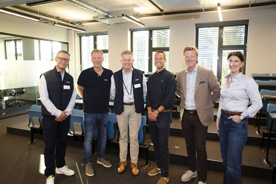 Ahlsell Norge holdt sist uke kick off for sine leverandører for 2025, hvor de fortalte om status og hvilke satsningsområder som er viktige for 2025. På bildet fra venstre, Håvard Hoff, kategorisjef VVS Teknisk, Per Arne Heggen, markedssjef, Runar Hansesætre, adm.direktør, alle Ahlsell, Tom Fjordvang, Country manager, Resideo, Thomas Hanche-Olsen, sales director, Geberit, og Marie K. Kolbu, kategorisjef VVS synlig, Ahlsell.