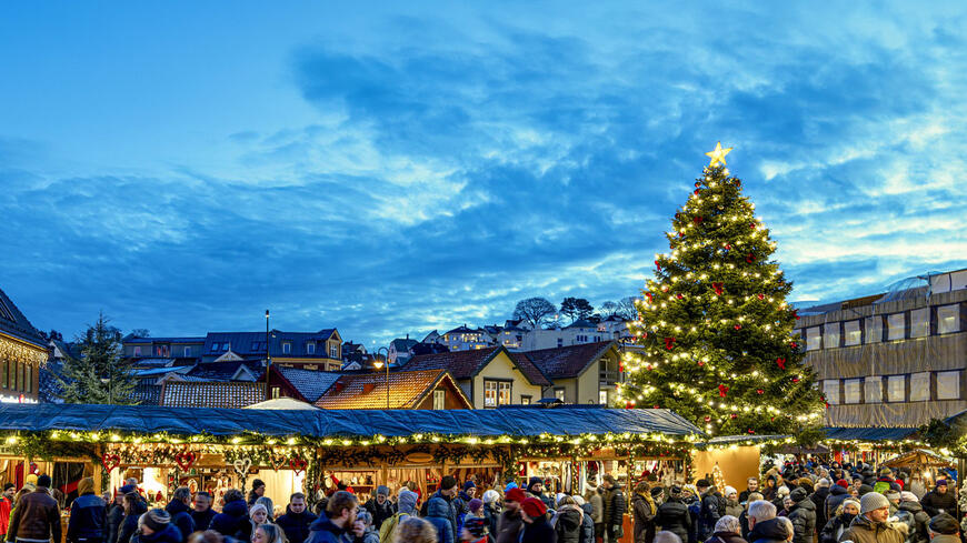 Julestemning på torvet i Egersund