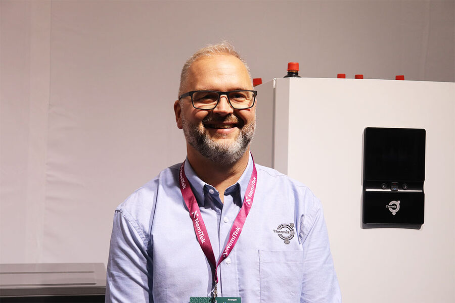 - Når vi i dag ser nybygg med stadig mer gulvvarme og vannbårne systemer, har jeg imidlertid sterk tro på at væske/vann og luft/vann kommer til å vokse sterkt i Norge, sier Tommy Andersson, salgssjef i Thermia Norge.