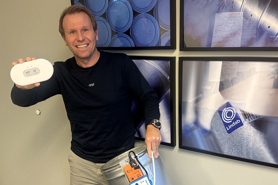- Siden anlegget kommuniserer med Airthings får man også et dashboard hvor man kan se luftnivåene på de enkelte rommene, eksempelvis temperatur, luftmengde, fuktighet og at man har de nivåene man ønsker på et kontor eller i et klasserom, sier Thomas Tollefsen. salgssjef ventilasjon i Lindab.