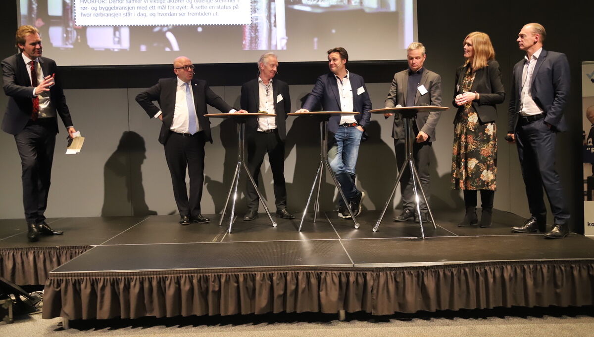 Fra en av panledebattene under konferansen i 2019.