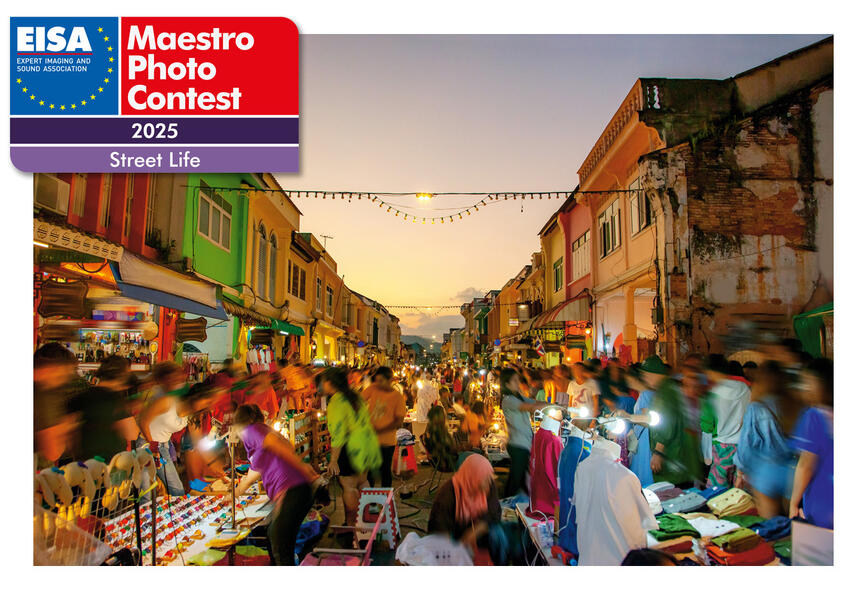 shutterstock_2151601425_market_sml[1]