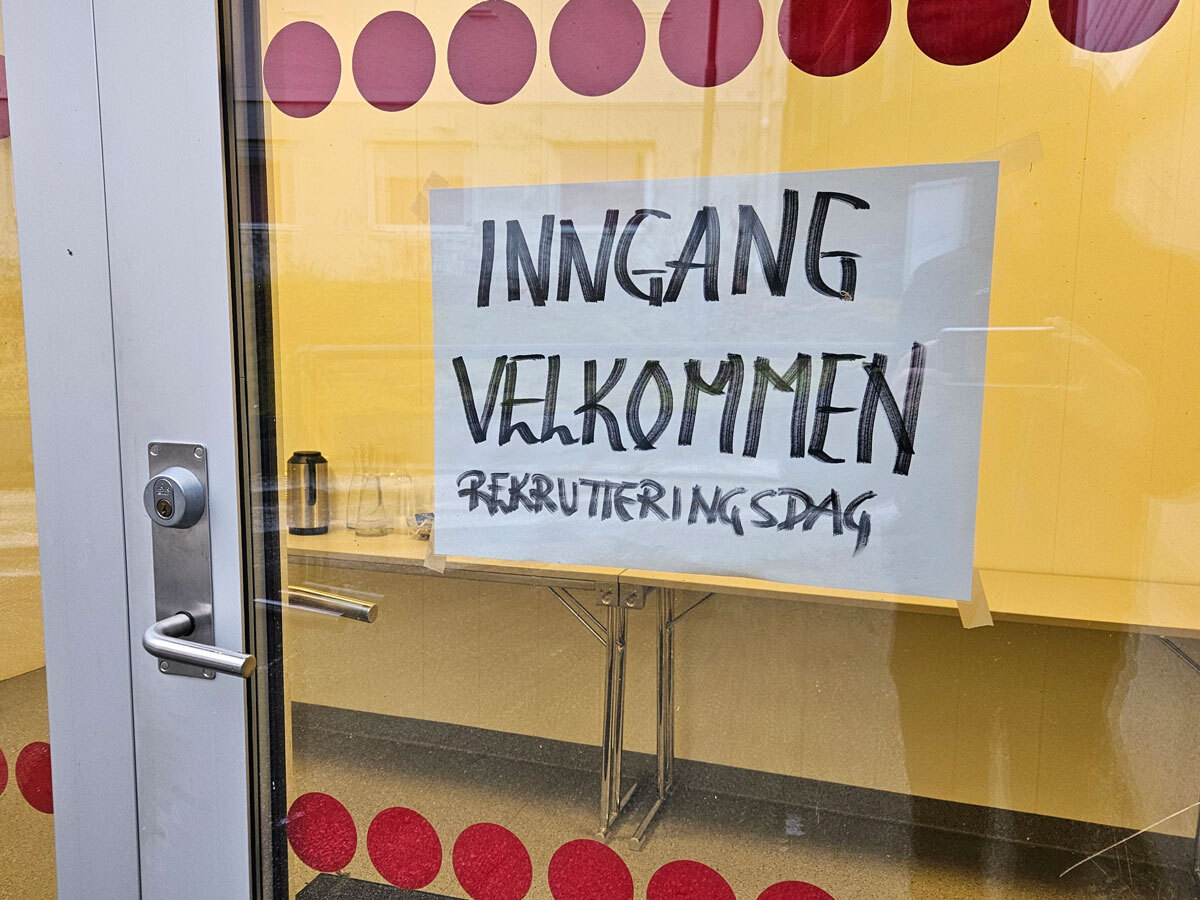 Skilt som sier velkommen